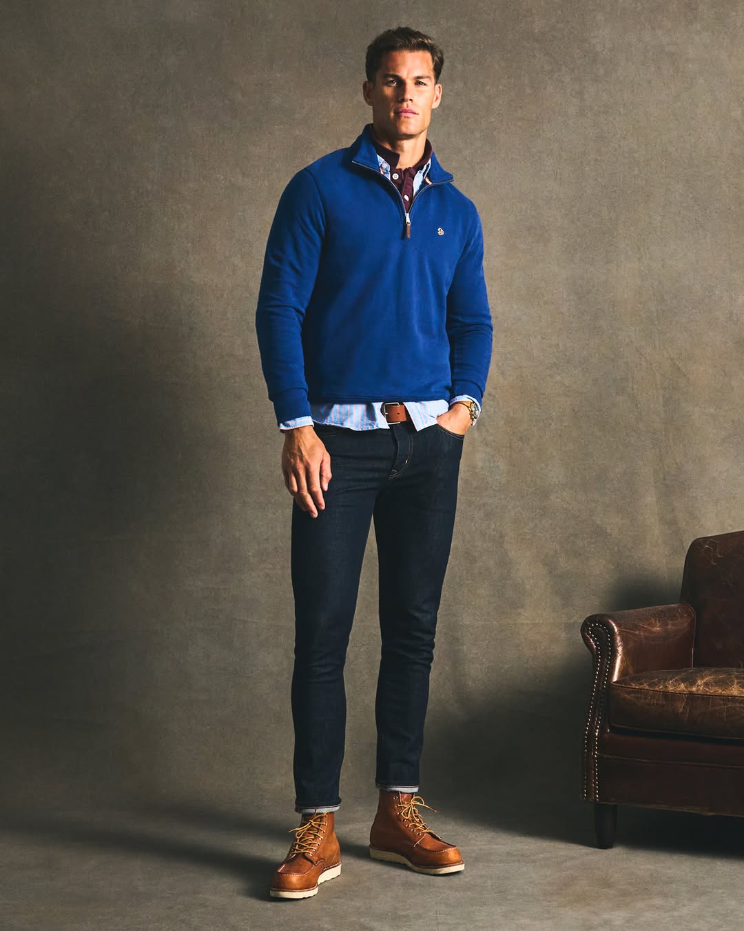 Warmth that moves with you, not against you.Zip, pull, wrap – whatever your pace, these pieces s
